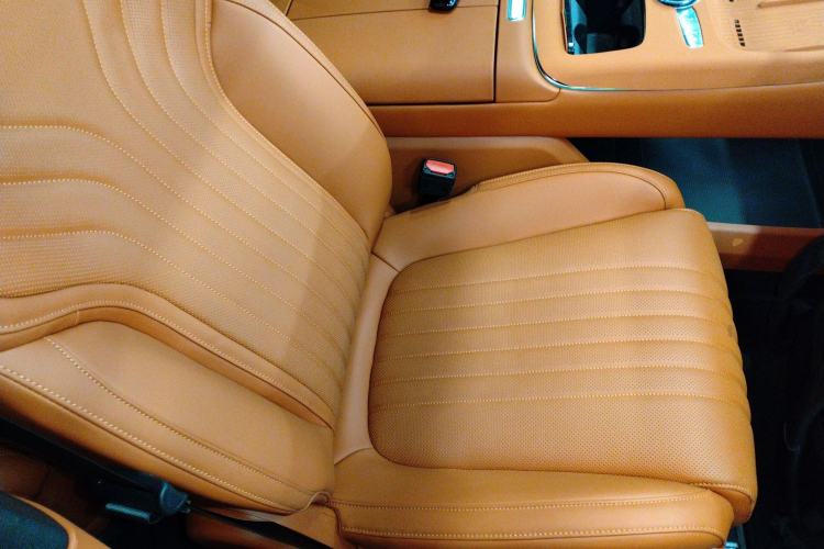 Used Geely Galaxy M9 2025 Model 210km Four-Wheel-Drive Leading Edition Right Front Seat