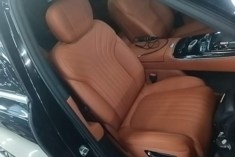 Used Geely Galaxy M9 2025 Model 230km Two-Wheel-Drive Exploration Edition Right Front Seat