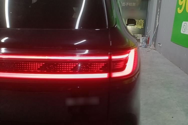 Used Geely Galaxy M9 2025 Model 210km Four-Wheel-Drive Leading Edition Right Rear Taillight