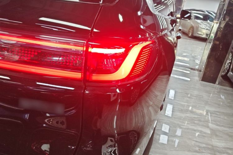 Used Geely Galaxy M9 2025 Model 210km Four-Wheel-Drive Leading Edition Right Rear Taillight