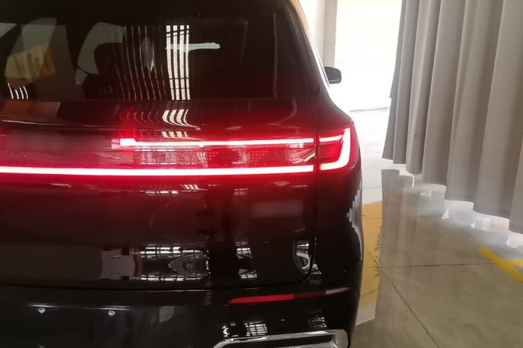 Used Geely Galaxy M9 2025 Model 210km Four-Wheel-Drive Leading Edition Right Rear Taillight