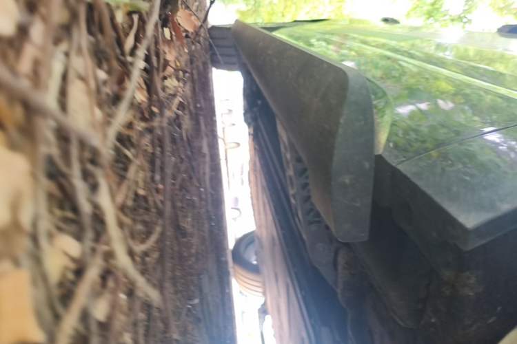 Used Geely Galaxy M9 2025 Model 210km Four-Wheel-Drive Leading Edition Right Side Sill