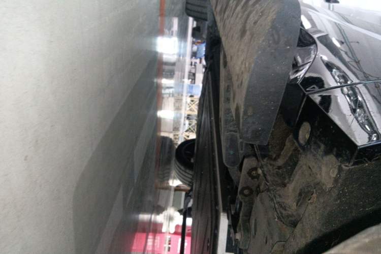 Used Geely Galaxy M9 2025 Model 210km Four-Wheel-Drive Leading Edition Right Side Sill