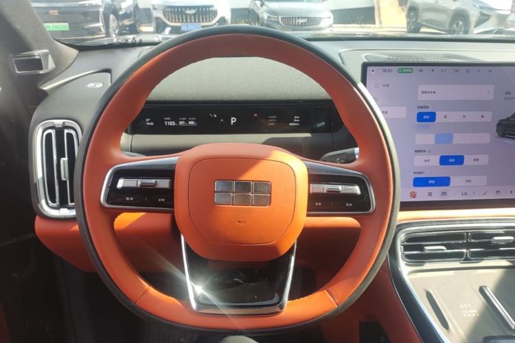 Used Geely Galaxy M9 2025 Model 210km Four-Wheel-Drive Leading Edition Steering Wheel
