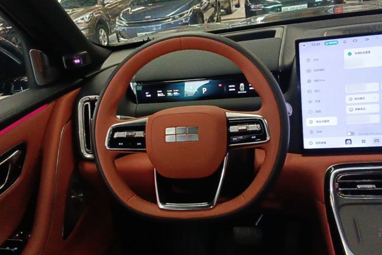 Used Geely Galaxy M9 2025 Model 210km Four-Wheel-Drive Leading Edition Steering Wheel