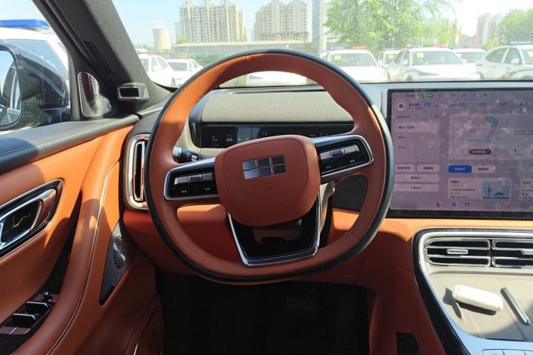 Used Geely Galaxy M9 2025 Model 210km Four-Wheel-Drive Leading Edition Steering Wheel