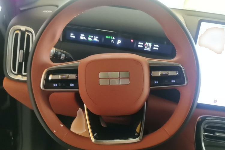 Used Geely Galaxy M9 2025 Model 210km Four-Wheel-Drive Leading Edition Steering Wheel
