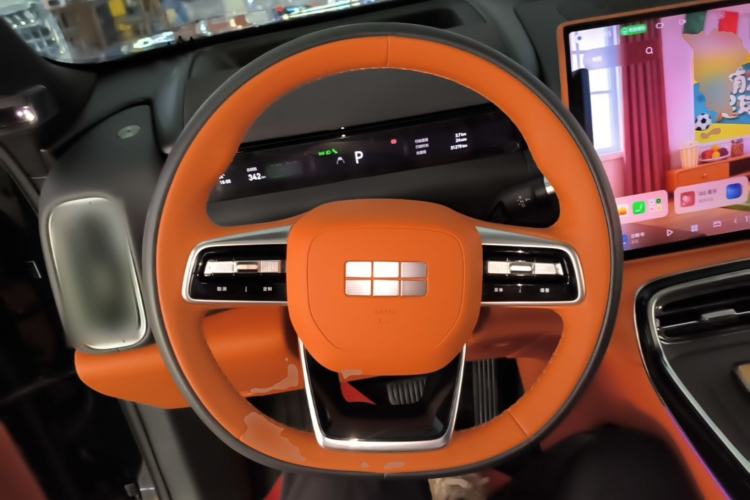 Used Geely Galaxy M9 2025 Model 230km Two-Wheel-Drive Exploration Edition Steering Wheel