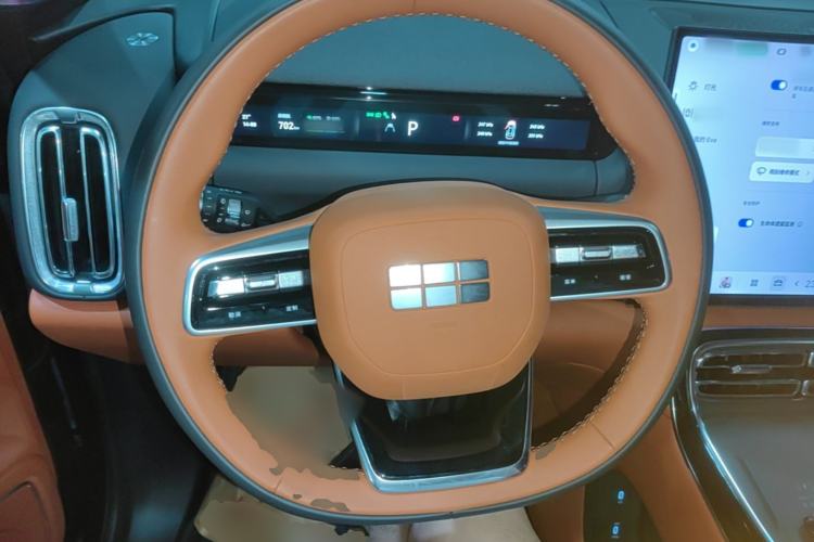 Used Geely Galaxy M9 2025 Model 210km Four-Wheel-Drive Leading Edition Steering Wheel
