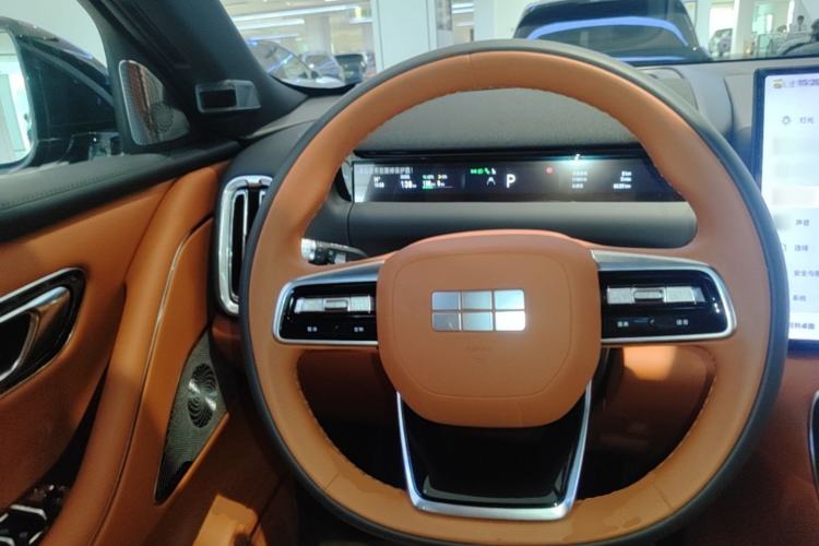 Used Geely Galaxy M9 2025 Model 210km Four-Wheel-Drive Leading Edition Steering Wheel