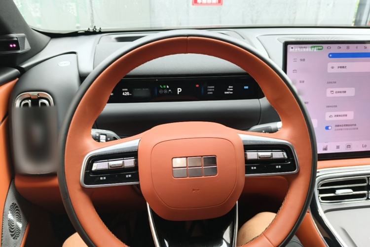 Used Geely Galaxy M9 2025 Model 210km Four-Wheel-Drive Leading Edition Steering Wheel