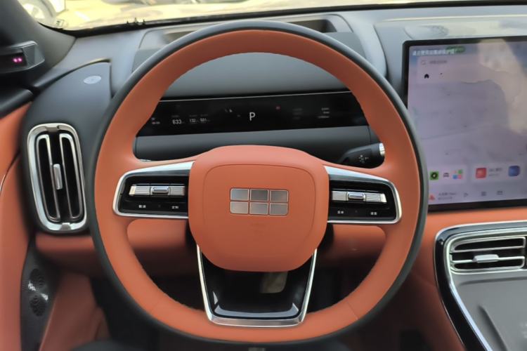 Used Geely Galaxy M9 2025 Model 210km Four-Wheel-Drive Leading Edition Steering Wheel