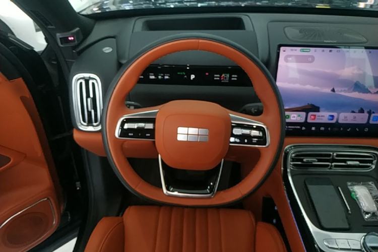 Used Geely Galaxy M9 2025 Model 210km Four-Wheel-Drive Leading Edition Steering Wheel