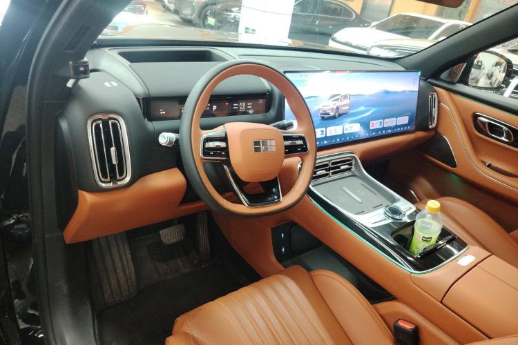 Used Geely Galaxy M9 2025 Model 210km Four-Wheel-Drive Leading Edition Steering Wheel