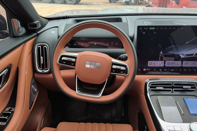 Used Geely Galaxy M9 2025 Model 230km Two-Wheel-Drive Exploration Edition Steering Wheel