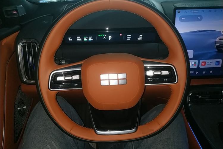 Used Geely Galaxy M9 2025 Model 210km Four-Wheel-Drive Leading Edition Steering Wheel