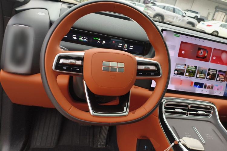 Used Geely Galaxy M9 2025 Model 210km Four-Wheel-Drive Leading Edition Steering Wheel