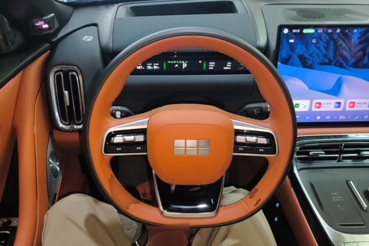 Used Geely Galaxy M9 2025 Model 210km Four-Wheel-Drive Leading Edition Steering Wheel