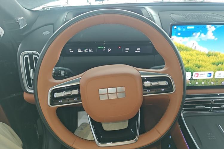 Used Geely Galaxy M9 2025 Model 210km Four-Wheel-Drive Leading Edition Steering Wheel