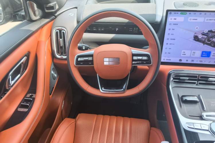 Used Geely Galaxy M9 2025 Model 210km Four-Wheel-Drive Leading Edition Steering Wheel