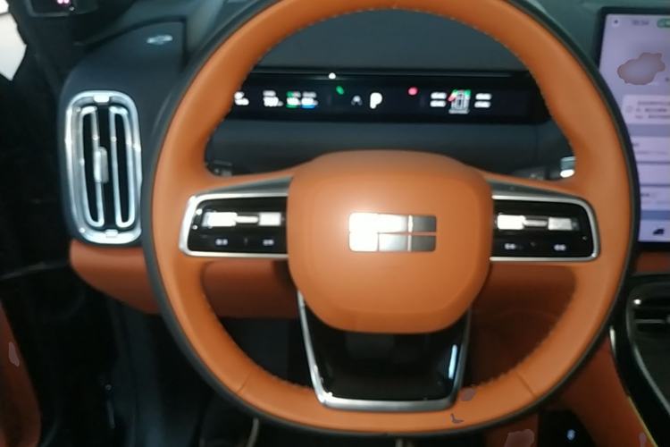 Used Geely Galaxy M9 2025 Model 210km Four-Wheel-Drive Leading Edition Steering Wheel
