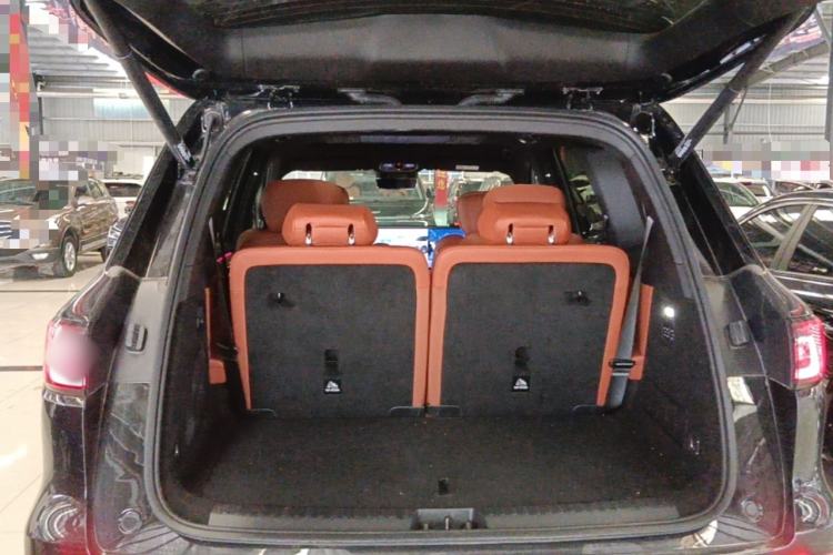 Used Geely Galaxy M9 2025 Model 210km Four-Wheel-Drive Leading Edition Trunk