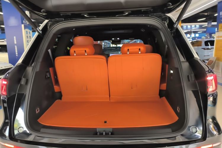 Used Geely Galaxy M9 2025 Model 230km Two-Wheel-Drive Exploration Edition Trunk
