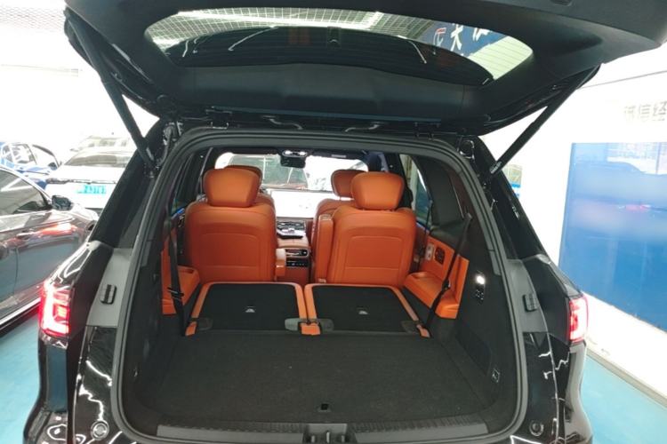 Used Geely Galaxy M9 2025 Model 210km Four-Wheel-Drive Leading Edition Trunk