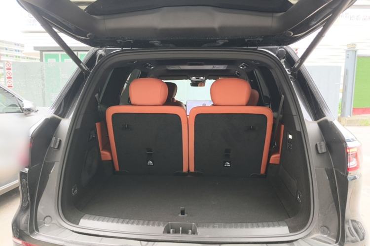 Used Geely Galaxy M9 2025 Model 210km Four-Wheel-Drive Leading Edition Trunk