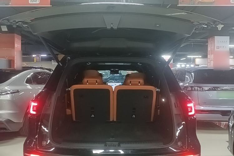 Used Geely Galaxy M9 2025 Model 230km Two-Wheel-Drive Exploration Edition Trunk