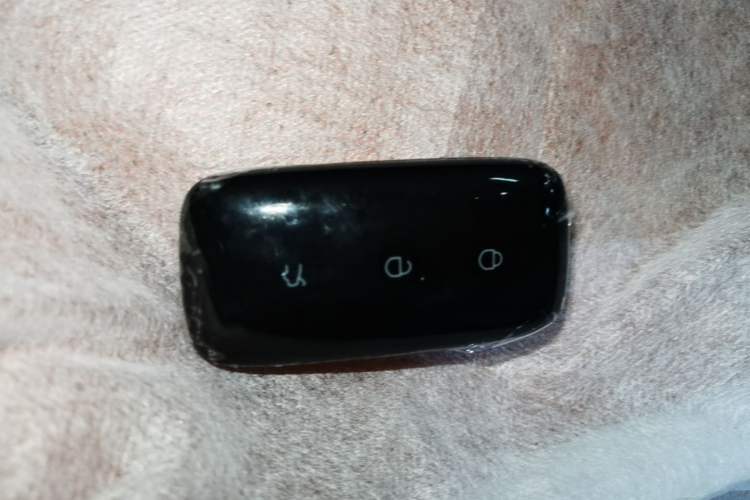 Used Geely Galaxy M9 2025 Model 100km Two-Wheel-Drive Smart Navigation Edition Vehicle Key