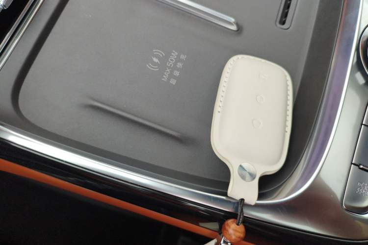 Used Geely Galaxy M9 2025 Model 210km Four-Wheel-Drive Leading Edition Vehicle Key