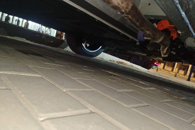 Used Geely Galaxy M9 2025 Model 230km Two-Wheel-Drive Exploration Edition Chassis Rear Right