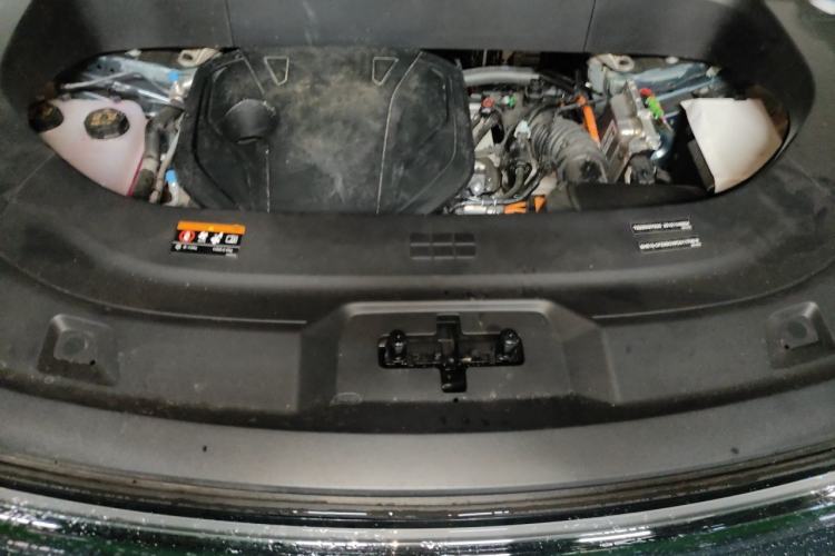 Used Geely Galaxy M9 2025 Model 230km Two-Wheel-Drive Exploration Edition Engine Bay