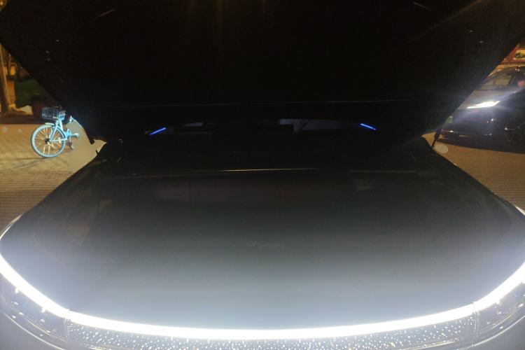 Used Geely Galaxy M9 2025 Model 230km Two-Wheel-Drive Exploration Edition Engine Bay