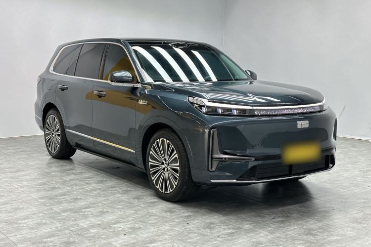 Used Geely Galaxy M9 2025 Model 210km Four-Wheel-Drive Leading Edition Exterior 2