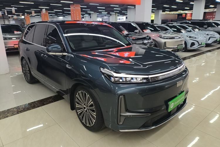 Used Geely Galaxy M9 2025 Model 210km Four-Wheel-Drive Leading Edition Front Right 45 Deg