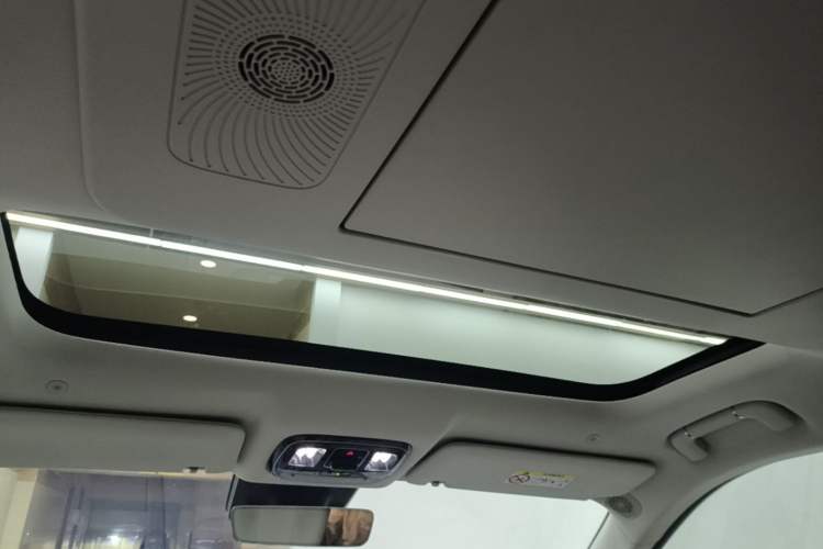 Used Geely Galaxy M9 2025 Model 210km Four-Wheel-Drive Leading Edition Headliner