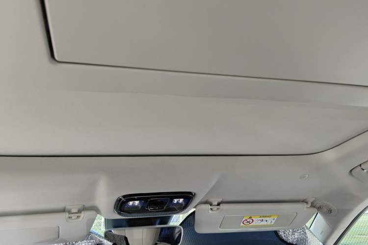 Used Geely Galaxy M9 2025 Model 210km Four-Wheel-Drive Leading Edition Headliner