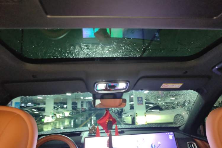 Used Geely Galaxy M9 2025 Model 230km Two-Wheel-Drive Exploration Edition Headliner