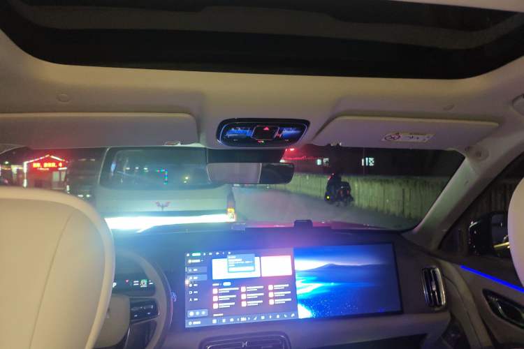 Used Geely Galaxy M9 2025 Model 230km Two-Wheel-Drive Exploration Edition Headliner