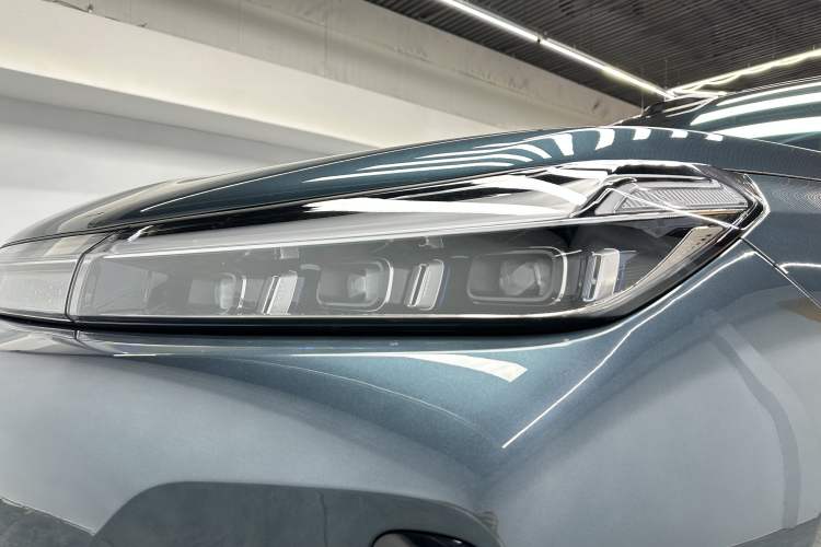Used Geely Galaxy M9 2025 Model 210km Four-Wheel-Drive Leading Edition Left Front Headlight