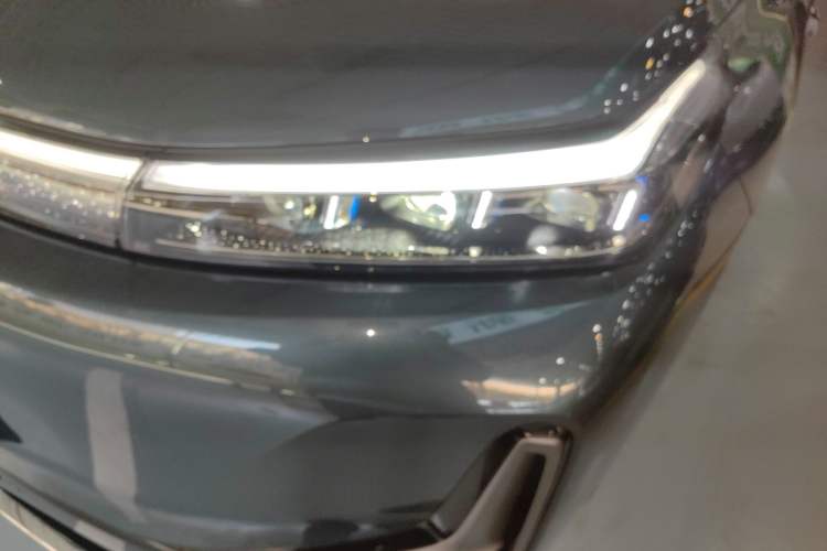 Used Geely Galaxy M9 2025 Model 230km Two-Wheel-Drive Exploration Edition Left Front Headlight
