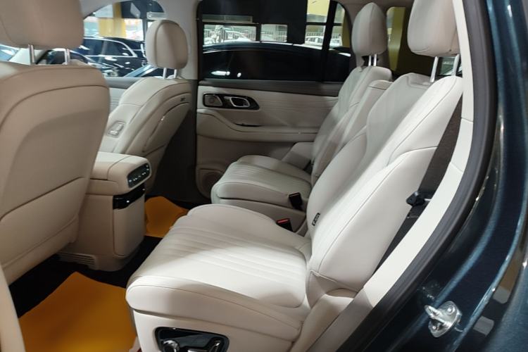 Used Geely Galaxy M9 2025 Model 210km Four-Wheel-Drive Leading Edition Left Rear Seat