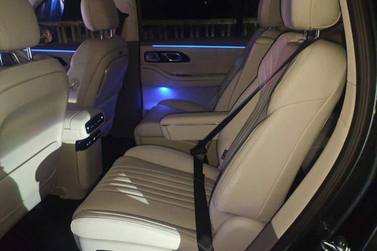 Used Geely Galaxy M9 2025 Model 230km Two-Wheel-Drive Exploration Edition Left Rear Seat