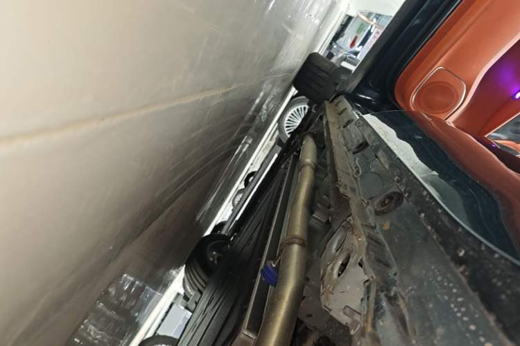 Used Geely Galaxy M9 2025 Model 210km Four-Wheel-Drive Leading Edition Left Side Sill