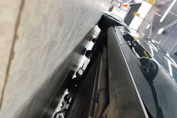 Used Geely Galaxy M9 2025 Model 210km Four-Wheel-Drive Leading Edition Left Side Sill