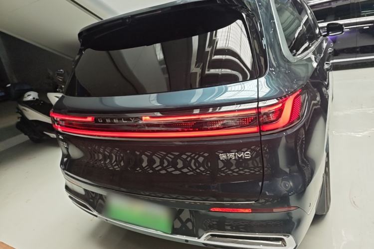 Used Geely Galaxy M9 2025 Model 210km Four-Wheel-Drive Leading Edition Rear
