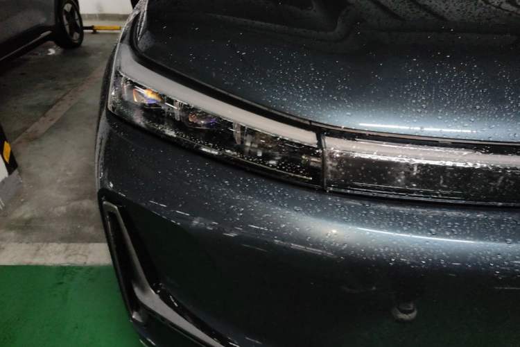 Used Geely Galaxy M9 2025 Model 230km Two-Wheel-Drive Exploration Edition Right Front Headlight