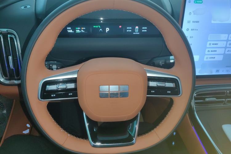 Used Geely Galaxy M9 2025 Model 230km Two-Wheel-Drive Exploration Edition Steering Wheel